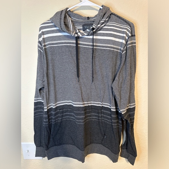 Valor - Picture 1 of 7